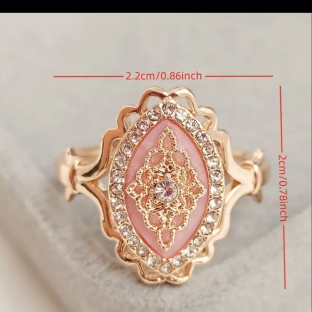 Size 7 Beautiful vintage inspired rose gold tone alloy LACE halo ring